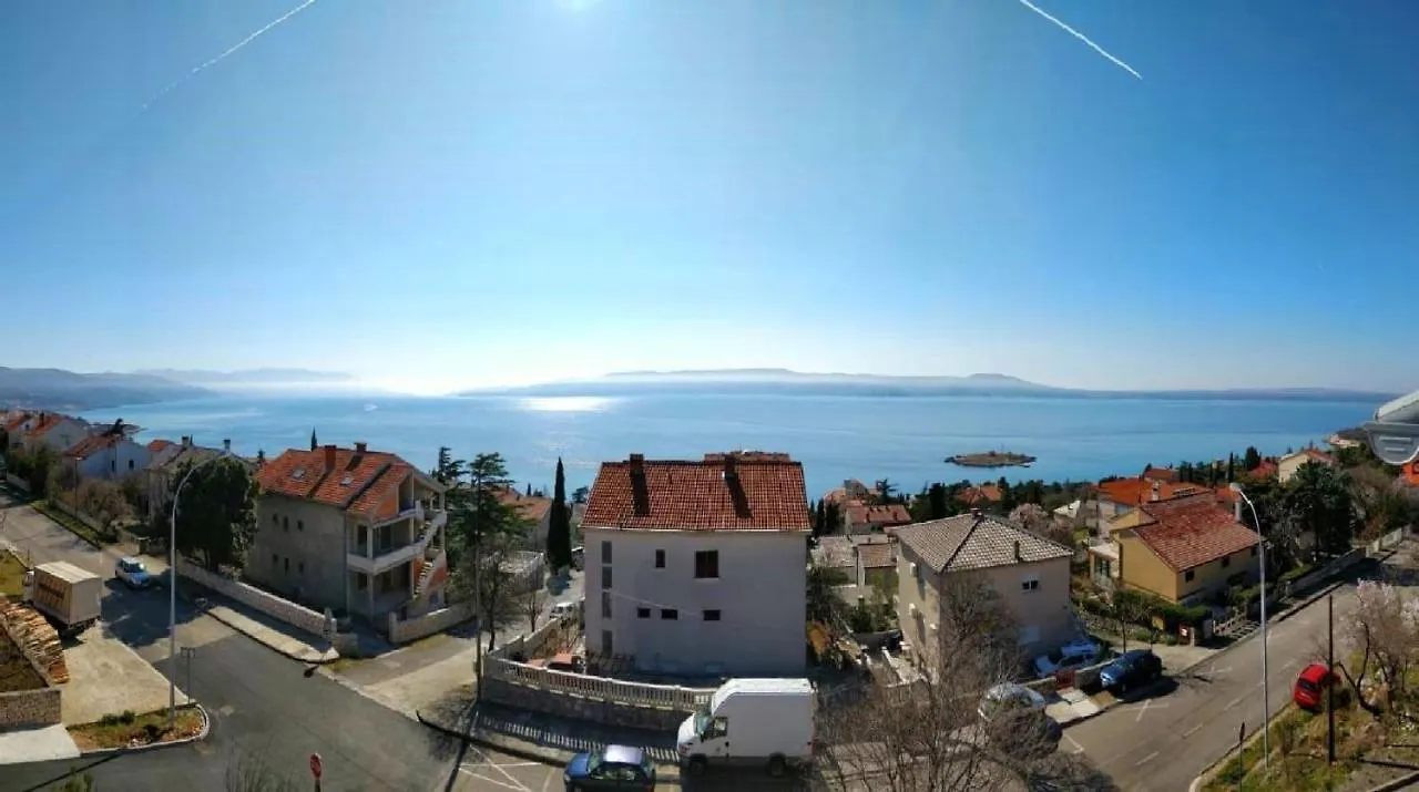 Apartments Ivona 4 Novi Vinodolski