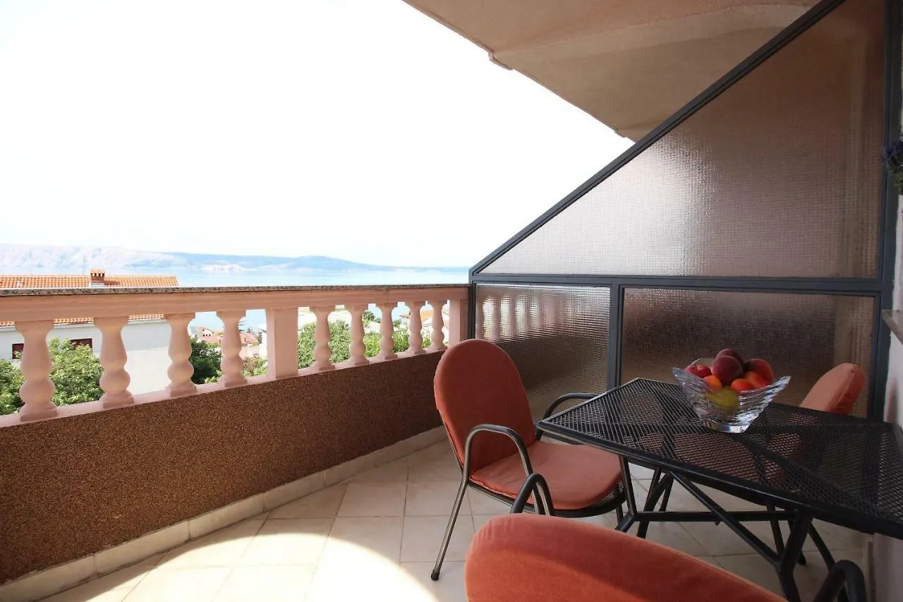 Apartments Ivona 4 Novi Vinodolski