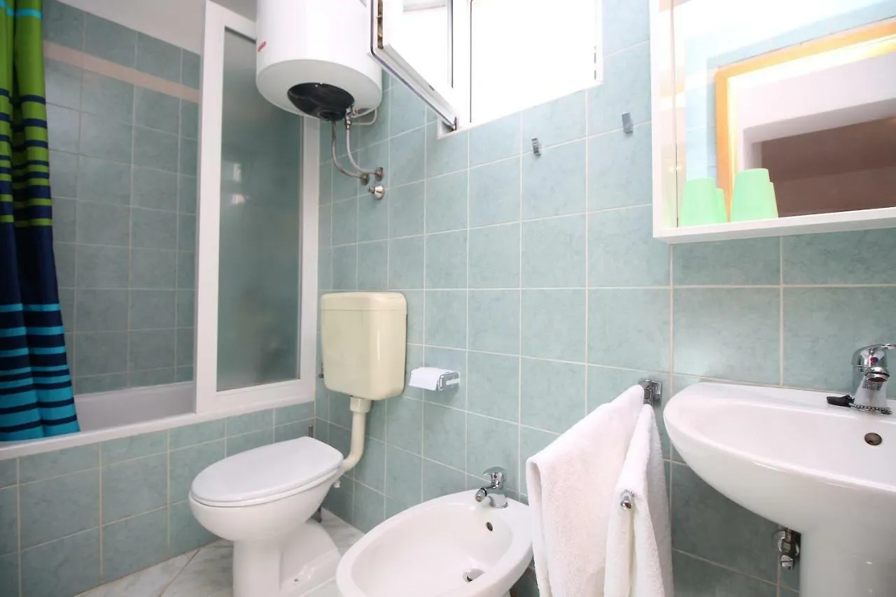 Apartments Ivona 4 Novi Vinodolski 0*,  Croatia