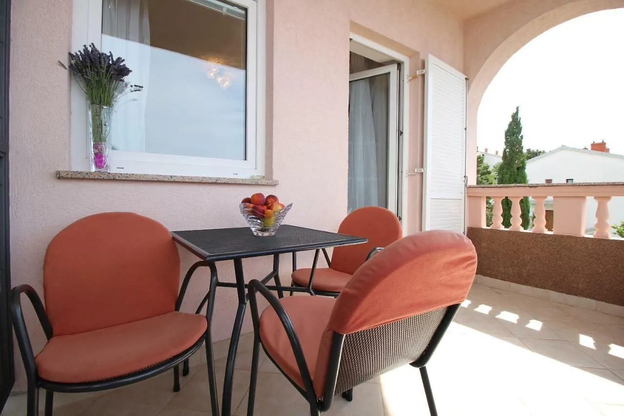 Apartments Ivona 4 Novi Vinodolski Croatia